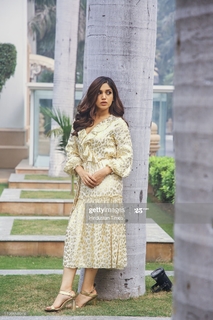 Bhumi Pednekar feet photo thumbnail
