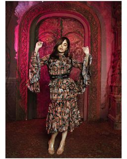 Bhumi Pednekar feet photo thumbnail