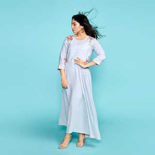 Bhumi Pednekar feet photo thumbnail