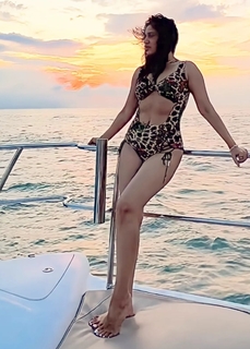 Bhumi Pednekar feet photo thumbnail