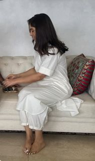 Bhumi Pednekar feet photo thumbnail