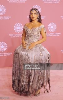 Bhumi Pednekar feet photo thumbnail