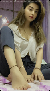 Bhumika Sharma feet photo 7