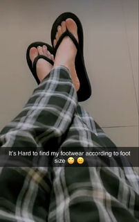 Bhumika Sharma feet photo 12