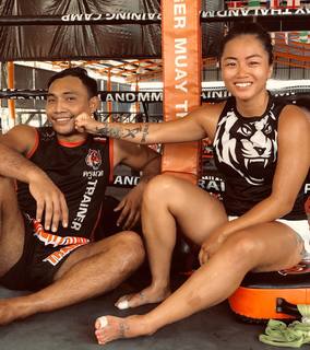 Bi Nguyen feet photo 10