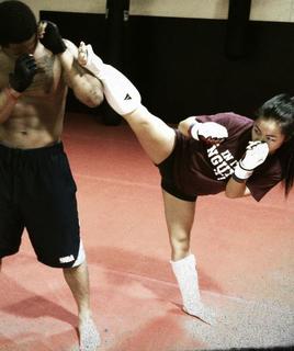 Bi Nguyen feet photo 3