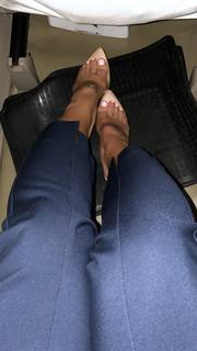 Bi Nguyen feet photo 2
