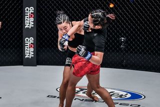 Bi Nguyen feet photo 14