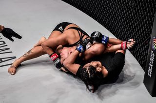 Bi Nguyen feet photo 13
