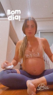 Bia Feres feet photo 10