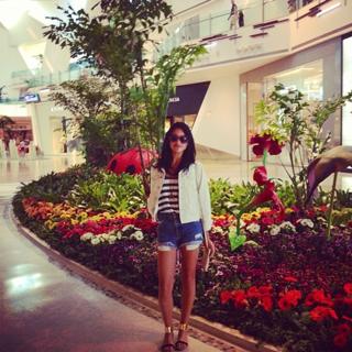 Bianca A. Santos feet photo 1