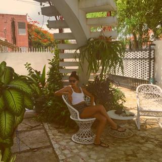 Bianca A. Santos feet photo 3