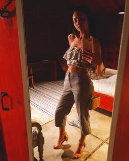 Bianca A. Santos feet photo 7