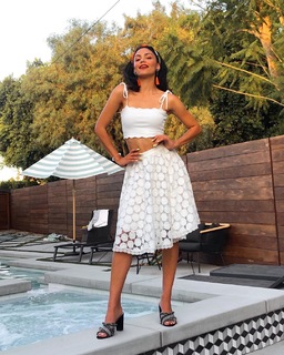 Bianca A. Santos feet photo 4