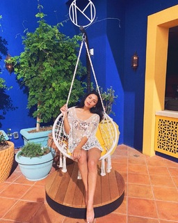 Bianca A. Santos feet photo 3