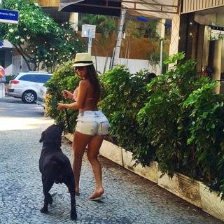 Bianca Anchieta feet photo thumbnail