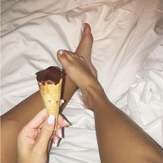 Bianca Anchieta feet photo thumbnail