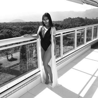Bianca Anchieta feet photo thumbnail