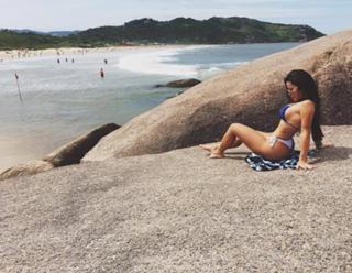 Bianca Anchieta feet photo thumbnail