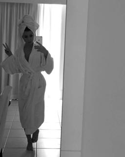 Bianca Anchieta feet photo thumbnail