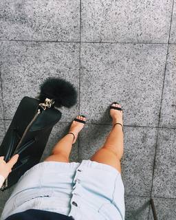 Bianca Anchieta feet photo thumbnail