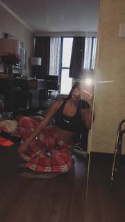 Bianca Anchieta feet photo thumbnail