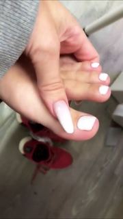 Bianca Anchieta feet photo thumbnail