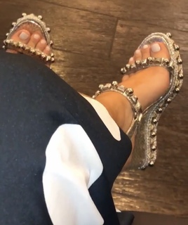 Bianca Anchieta feet photo thumbnail