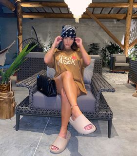 Bianca Anchieta feet photo thumbnail