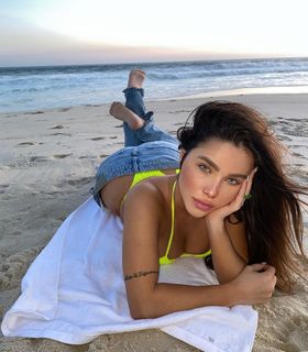 Bianca Anchieta feet photo thumbnail