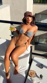 Bianca Anchieta feet photo thumbnail