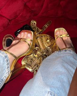 Bianca Anchieta feet photo thumbnail