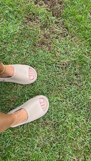 Bianca Anchieta feet photo thumbnail