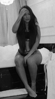 Bianca Anchieta feet photo thumbnail