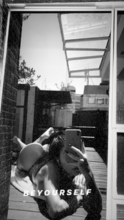 Bianca Anchieta feet photo thumbnail