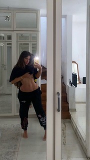 Bianca Anchieta feet photo thumbnail