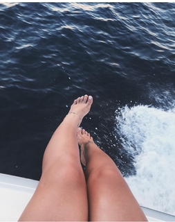 Bianca Andrade feet photo 4