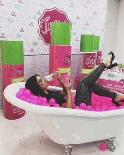 Bianca Andrade feet photo 8