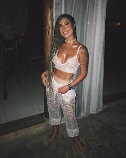 Bianca Andrade feet photo 3