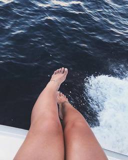 Bianca Andrade feet photo 3