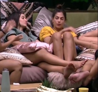 Bianca Andrade feet photo 9