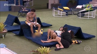 Bianca Andrade feet photo 10