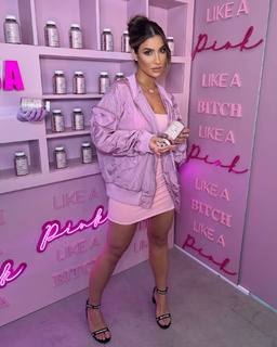 Bianca Andrade feet photo 9