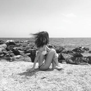 Bianca Atzei feet photo thumbnail