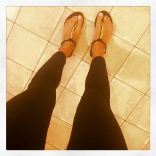 Bianca Atzei feet photo thumbnail