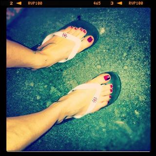 Bianca Atzei feet photo thumbnail