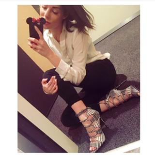 Bianca Atzei feet photo thumbnail