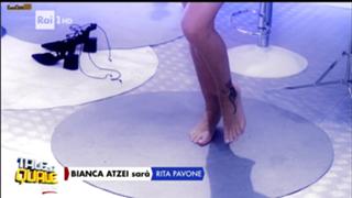 Bianca Atzei feet photo thumbnail