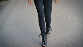 Bianca Atzei feet photo thumbnail