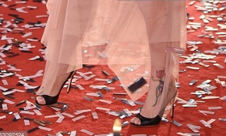 Bianca Atzei feet photo thumbnail